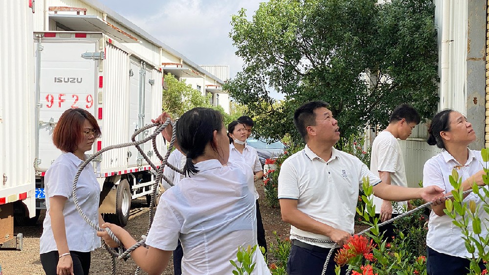 同心·同向·同發(fā)力！潤德利人共擔風雨！